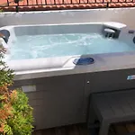 Evagelia's Deluxe Villa-jacuzzi In Center * Скопелос