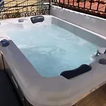 Вилла Evagelia's Deluxe Villa-jacuzzi In Center *