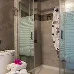 Evagelia's Deluxe Villa-jacuzzi In Center Вилла