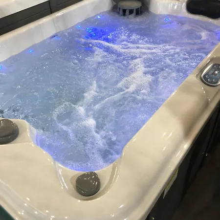 Villa Evagelia's Deluxe Villa-roof Jacuzzi *