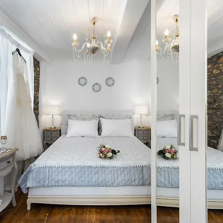 Willa Evagelia's Deluxe Villa-roof Jacuzzi *