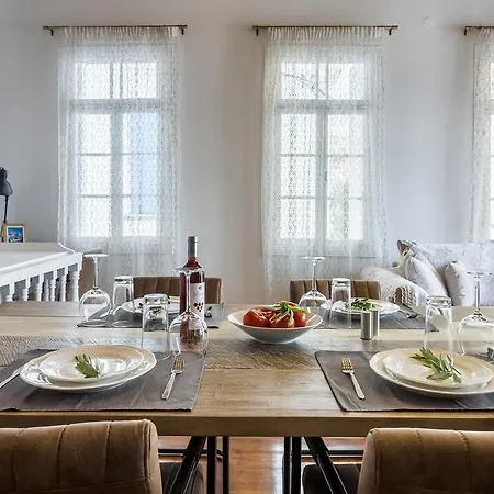 Evagelia's Deluxe Villa