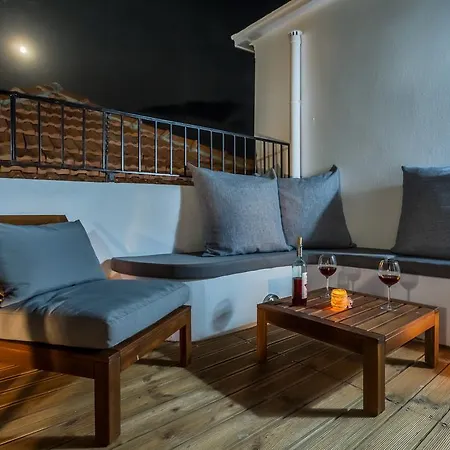 Evagelia's Deluxe Villa-roof Jacuzzi