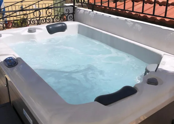 Evagelia's Deluxe Villa-roof Jacuzzi