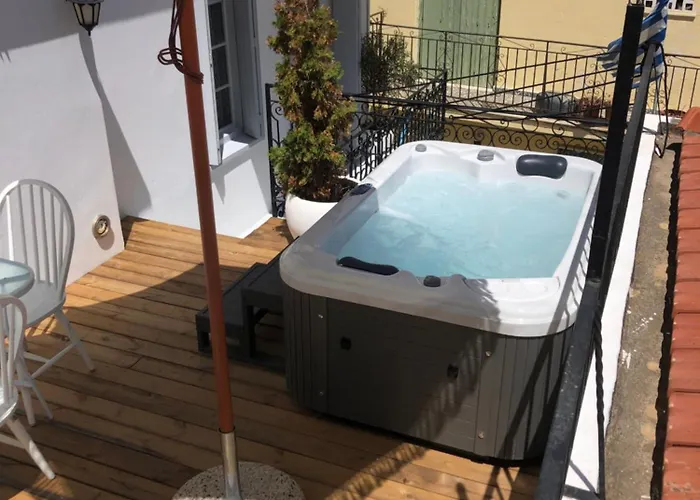 Evagelia's Deluxe Villa-roof Jacuzzi *