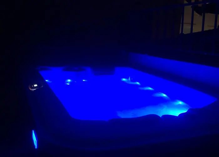 Evagelia's Deluxe Villa-roof Jacuzzi *