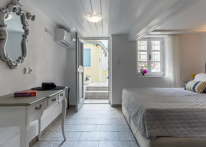 Вилла Evagelia's Deluxe Villa-roof Jacuzzi Скопелос