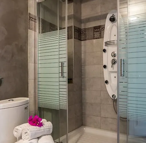 Evagelia's Deluxe Villa-roof Jacuzzi 别墅