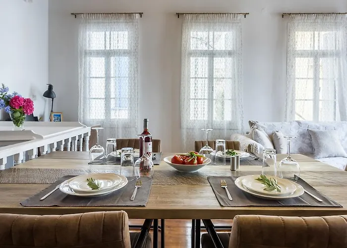 Evagelia's Deluxe Villa-roof Jacuzzi 别墅