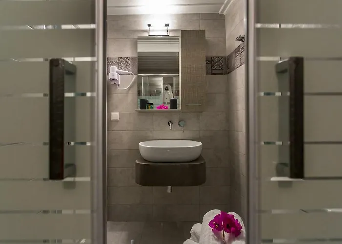 Evagelia's Deluxe Villa-roof Jacuzzi 别墅